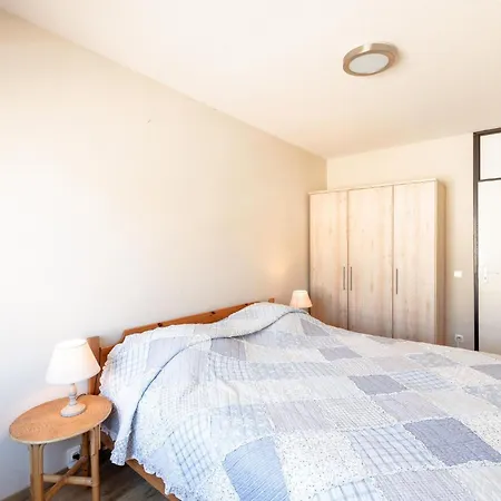 In Near The דירה *